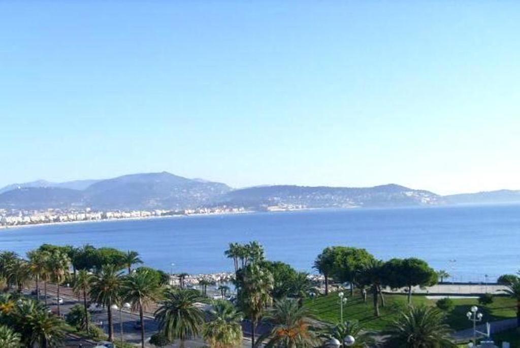 Le Riviera Plage Ница Екстериор снимка